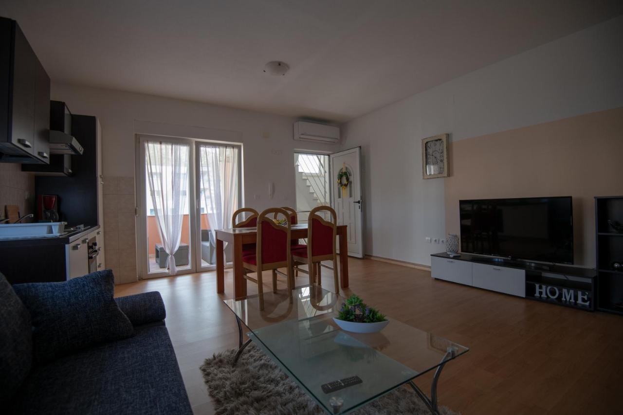 Apartments Mamut Trogir Exterior foto