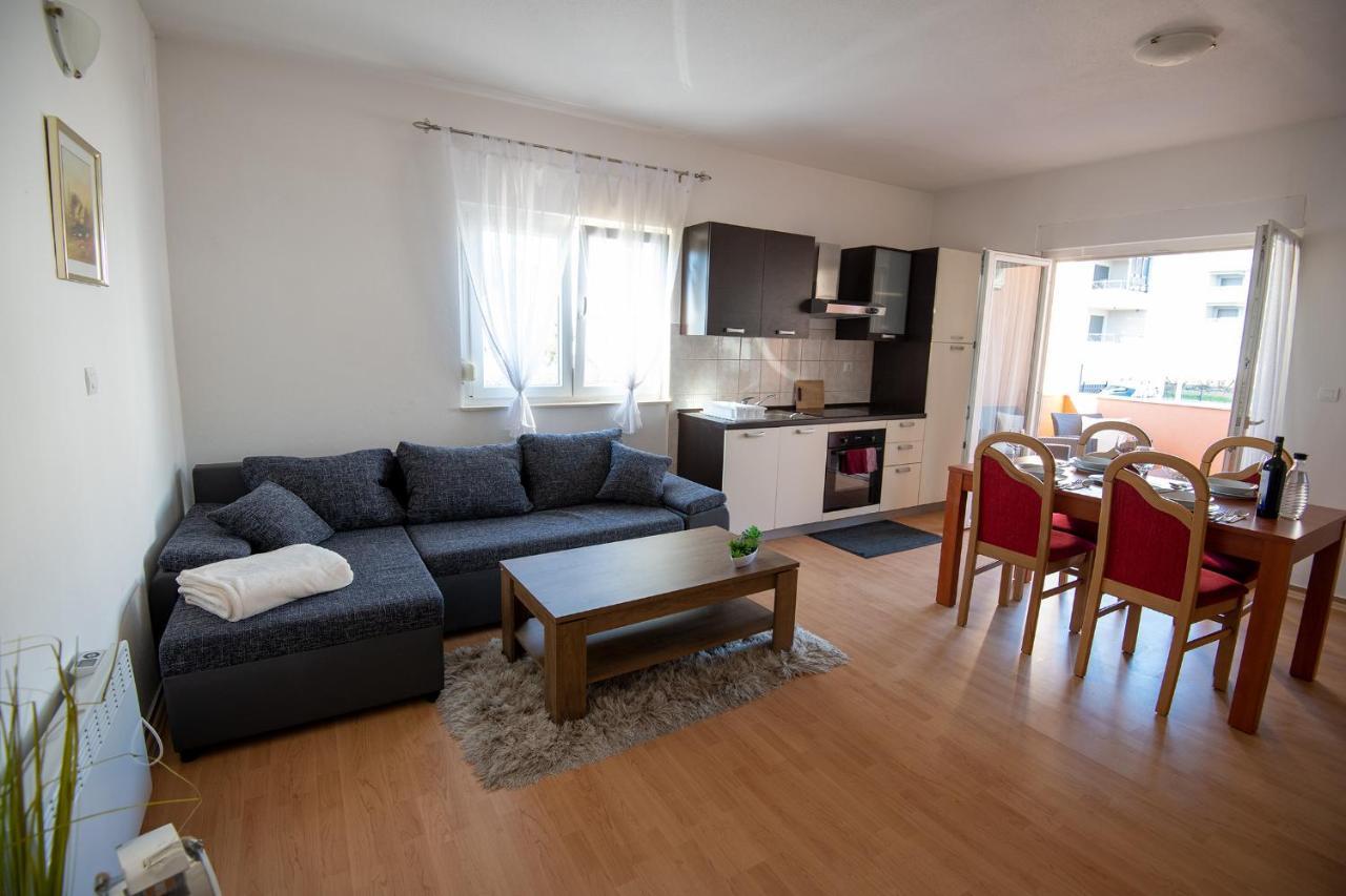 Apartments Mamut Trogir Exterior foto