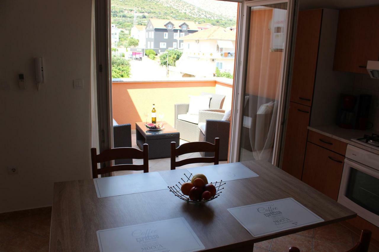 Apartments Mamut Trogir Exterior foto