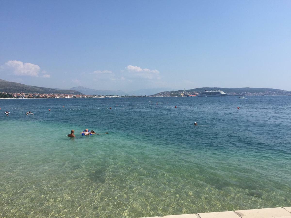 Apartments Mamut Trogir Exterior foto
